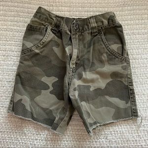 Calvin Klein Jeans Camo Print Raw Hem 24 Months Shorts
